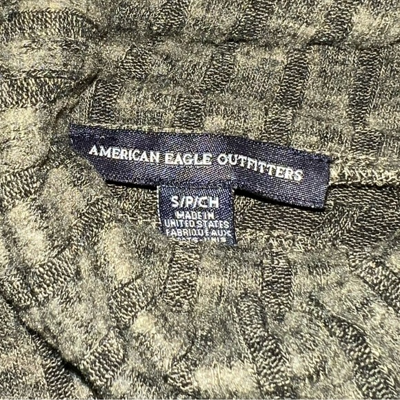 American Eagle Outfitters sweater - Picture 3 of 8